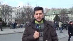 Prosvjedi i u Sarajevu: zgrada Vlade Kantona Sarajeva gađana kamenjem i jajima