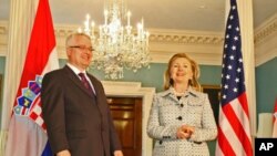 Hrvatski predsjednik Josipović na sastanku s američkom državnom tajnicom Hillary Clinton u State Departmentu, 3.5.2011.