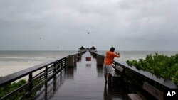 L'ouragan arrive sur la côte américaine à Naples, en Floride, le 10 septembre 2017.