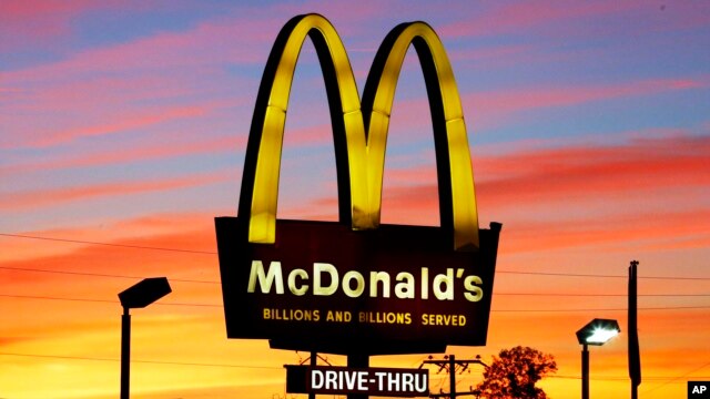 La disponibilidad de desayuno todo el día ha ayudado al resurgimiento de las ventas para McDonald's.