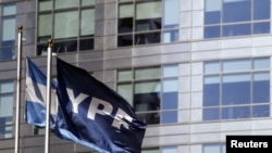 Argentina justificó la expropiación de YPF alegando que ésta disminuyó mucho su producción y las inversiones.