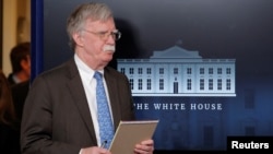 El asesor de seguridad nacional, John Bolton, reitera su apoyo ante cualquier ataque que pueda dañar al presidente encargado Juan Guaidó.