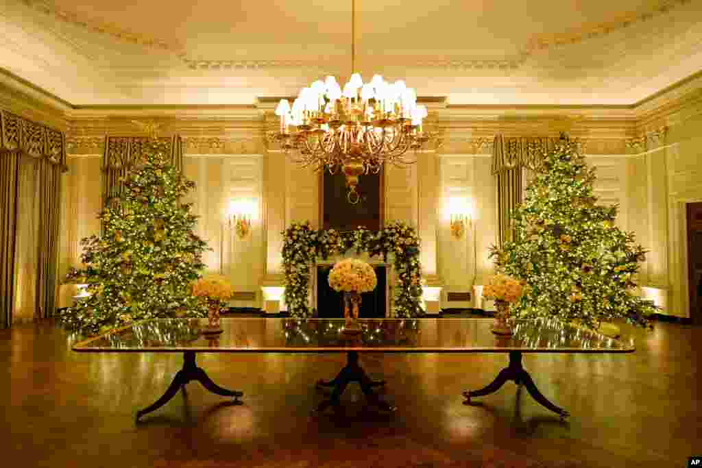 Así luce el Comedor de Estado de la Casa Blanca para la Navidad 2020.