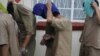 七名涉走私犀牛角的中國人在津巴布韋獲保釋