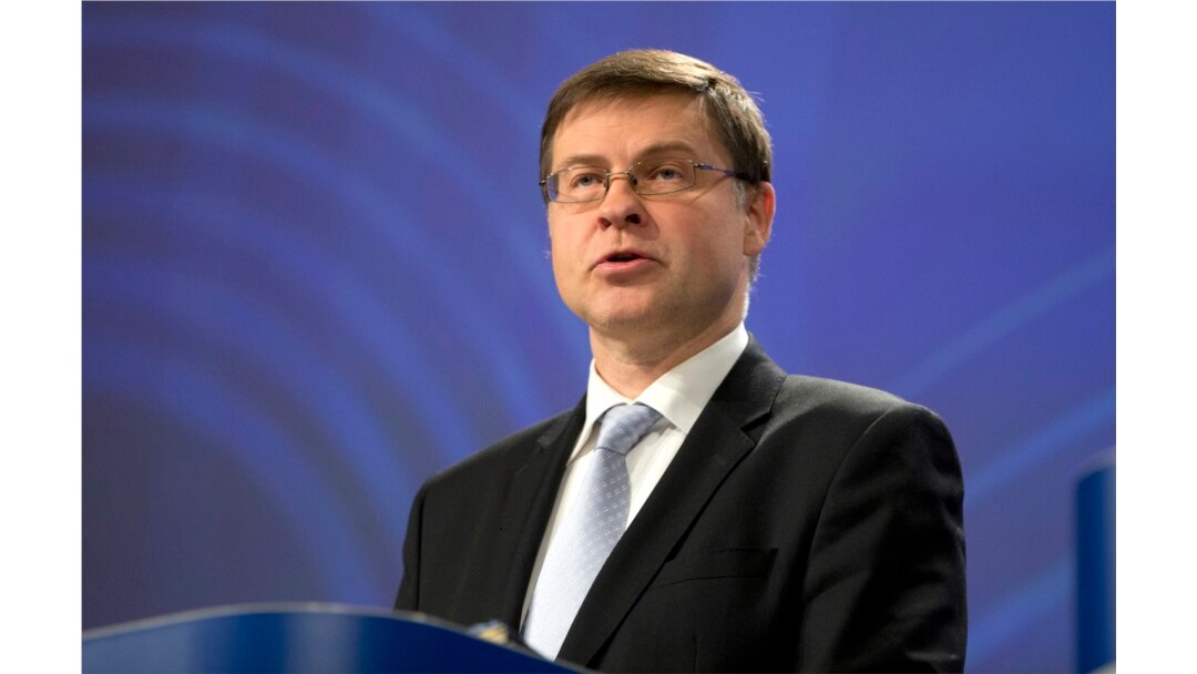Wakil Presiden Eksekutif Uni Eropa Valdis Dombrovskis di Markas Besar Uni Eropa di Brussels. (Foto: dok).