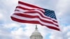 Bendera AS berkibar di Capitol di Washington, 6 Februari 2023. (Foto: AP)