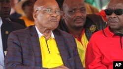 Le président Jacob Zuma, à gauche, lors d'un rallye à Bloemfontein, en Afrique du Sud, le 1er mai 2017.