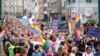 Ribuan Berpawai dalam Parade Gay Pride Pertama Bosnia