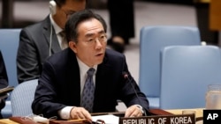 조태열 유엔주재 한국대사가 17일 비확산과 대북제재를 주제로 열린 안보리 회의에서 발언하고 있다.