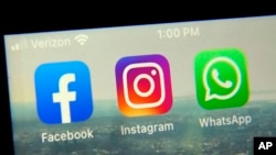 Applikasyon mobil pou Facebook, Instagram ak WhatsApp. 