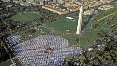 Smithsonian Exhibits Mark 30th Anniversary of AIDS