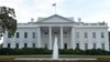 نمایی از ساختمان کاخ سفید در شهر واشنگتن پایتخت ایالات متحده آمریکا