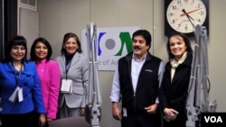 La comisión observadora integrada por Ana Guadalupe Medina, Roxana Silva, María Eugenia Villagrán y Libna Bonilla participaron de una entrevista para el programa Al Fondo de la Voz de América junto al periodista Tony Cano. 
