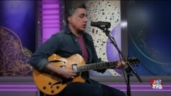 عیدی نوستالژیک آرش سبحانی | برشی از ویژه برنامه نوروزی صدای آمریکا