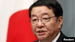 Japan's Chief Cabinet Secretary Osamu Fujimura speaks during a news conference in Tokyo, September 2, 2011.