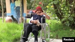 El peruano Marcelino "Mashico" Abad, quien alega tener 124 años de edad, pudiera ser la persona más longeva del mundo.