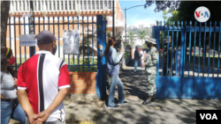 Elecciones regionales en el colegio La Concepción, en el oeste de Caracas, Venezuela, el 21 de noviembre de 2021. [Foto: Adriana Núñez Rabascall]