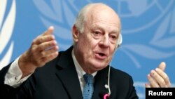 United Nations Special Envoy of the Secretary-General for Syria Staffan de Mistura speaks to media during a news conference in Geneva, Jan. 15, 2015.