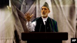9일 하미드 카르자이 아프가니스탄 대통령이 카불에서 열린 반테러 운동가 추모식에서 발언하고 있다.