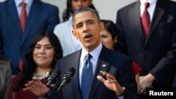 21일 미국 워싱턴 백악관에서 바락 오바마 미국 대통령이 새 건강보험정책에 관해 설명하고 있다.