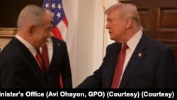 تصویری از دیدار رییس جمهور ترمپ با بنیاهمین نتنیاهو صدراعظم اسراییل به روز چهارشنبه ۱۱ فبروری در قصر سفید
