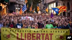 Para demonstran prokemerdekaan berunjuk rasa di Sabadell, dekat Barcelona, Spanyol, 28 September 2019. (Foto: AP)