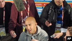 US goalie Tim Howard being interviewed at media roundtable, 17 Jun 2010