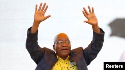 Le président sud-africain Jacob Zuma lors des célébrations du 106e anniversaire du Congrès national africain (ANC) à East London, Afrique du Sud, 13 janvier 2018. 