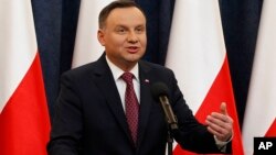 Perwakilan kelompok minoritas di Polandia menulis surat kepada Presiden Andrzej Duda (foto: dok). 