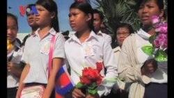 Royal Oxen Predict Good Year for Beans, Corn (Cambodia news in Khmer)