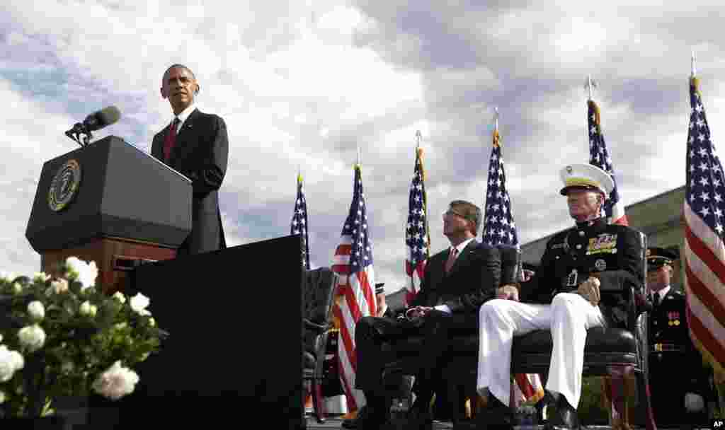 باراک اوباما حین ایراد سخنرانی در پانزدهمین سالروز حملات دهشت افگنی ۲۰۰۱