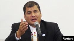 El presidente Correa le dijo al embajador estadounidense, Adam Namm, que no sea entrometido y “malcriadito”.