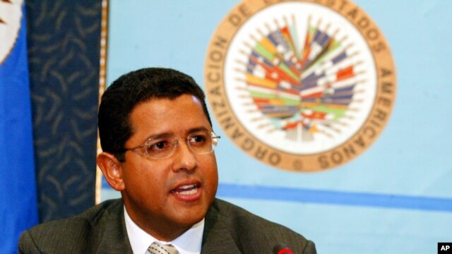 Francisco Flores fue internado de urgencia el pasado 22 de diciembre por un sangrado interno. En octubre de 2014 también fue hospitalizado durante 19 días por la trombosis que padece y los problemas biliares.