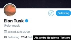 Así se ve la cuenta de Twitter de Elon Musk este miércoles 27 de febrero. Elon, el "colmillo".