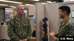 美国海军军医总长吉里汉姆少将(Rear Admiral Bruce Gillingham)访问珍珠港（美国海军2020年1月9日）