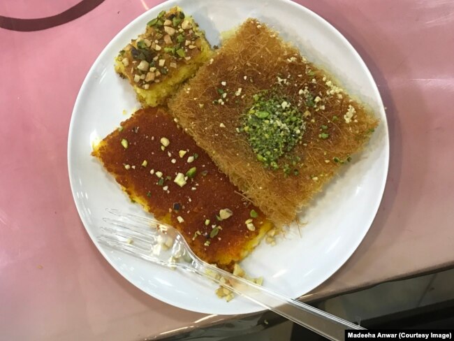 مشہور عرب مٹھائی ’کُنافہ‘