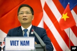 Vietnamese Trade Minister Tran Tuan Anh speaks during a press conference about the Trans-Pacific Partnership (TPP) held on the sidelines of the Asia-Pacific Economic Cooperation (APEC) Summit in Danang, Vietnam, Nov. 11, 2017.