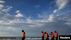 Asylum Seeker's Boat Sinks Off Indonesia