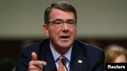 Calon pilihan Presiden Obama untuk Menteri Pertahanan AS, Ashton Carter memberikan keterangan pada sidang konfirmasinya di Senat AS, Rabu (4/2).