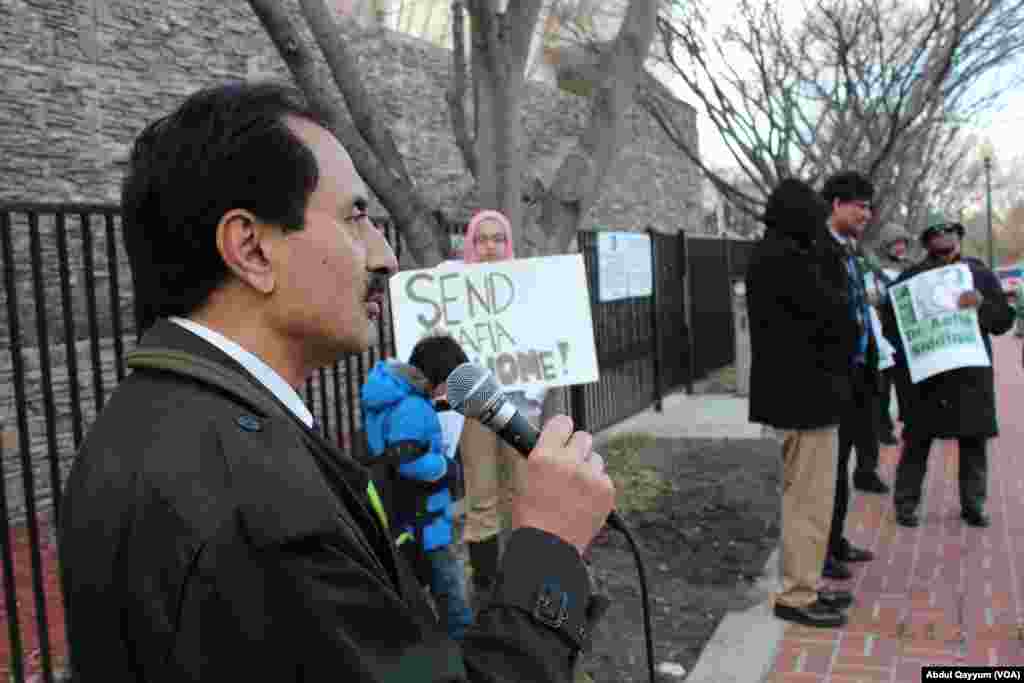 امریکہ میں پاکستانی سفارتخانے کے سامنے ڈاکٹر عافیہ کی رہائی کے لیے احتجاج