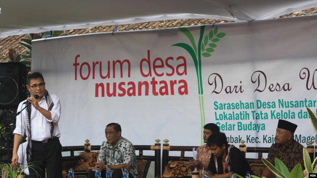 Budiman Sudjatmiko dalam Forum Desa Nusantara di Magelang.