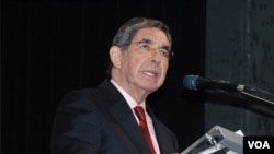 Se espera que el presidente de Costa Rica, Oscar Arias, logre crear un mejor ambiente alrededor de un nuevo gobierno hondureño.