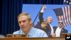 El representante de Ohio, Jim Jordan, en audiencia con la directora del Servicio Secreto de EEUU, Kimberly Cheatle, en la Cámara de Representantes, sobre el intento de asesinato contra el expresidente Donald Trump, el lunes 22 de julio de 2024. 