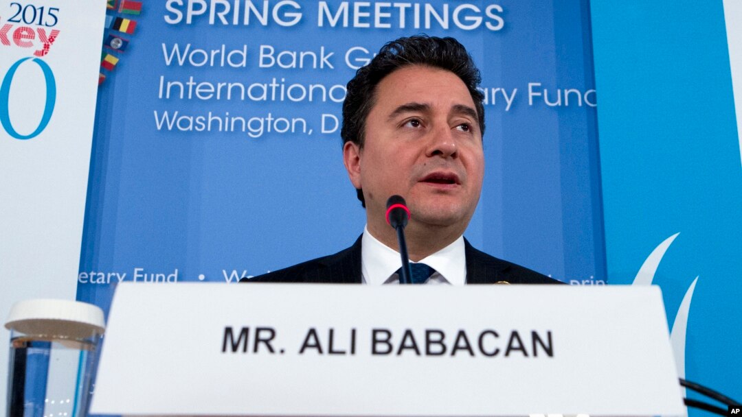 Ali Babacan, arstitek ekonomi Turki, memilih untuk keluar dari partai AKP (foto: dok). 
