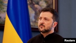 El presidente de Ucrania, Volodymyr Zelenskiy, brinda una conferencia de prensa en Kiev, Ucrania, el 19 de febrero de 2025.