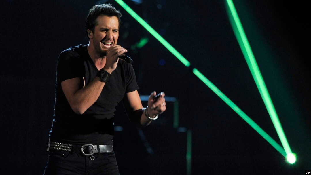 Luke Bryan durante la cuadragésima octava entrega de los premios de la Academia de Música Country.