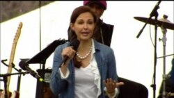 Actress Judd on Pay Inequality at Women's March