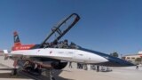 美國空軍部長弗蘭克·肯德爾2024年5月2日坐在加利福尼亞州愛德華茲空軍基地一架人工智能控制的F-16飛機內。