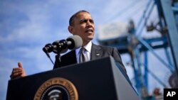 Presiden Barack Obama saat berada di Pelabuhan New Orleans (8/11).