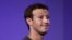 Pendiri dan CEO Facebook, Mark Zuckerberg, dalam KTT Internet.org di New Delhi, Oktober 2014. (Reuters/Adnan Abidi)